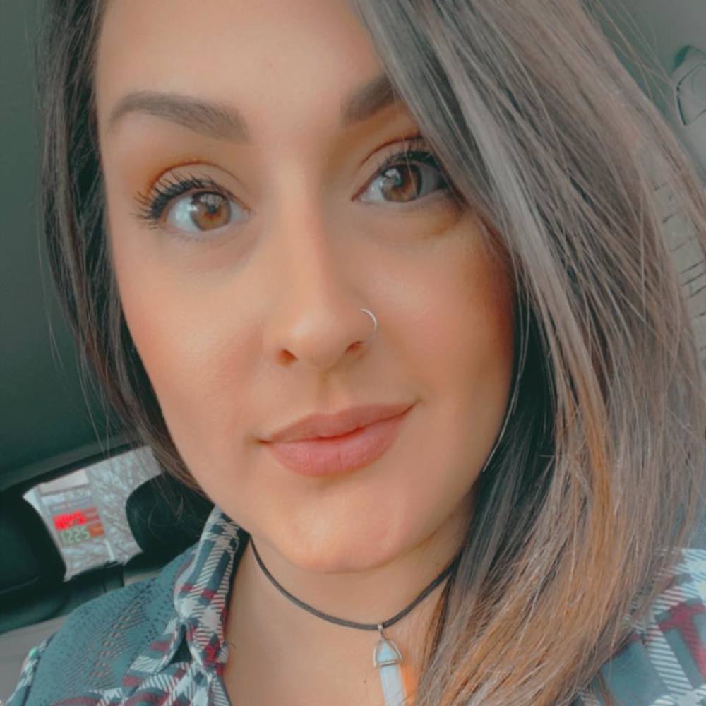 Meet your Posher, Alyssa